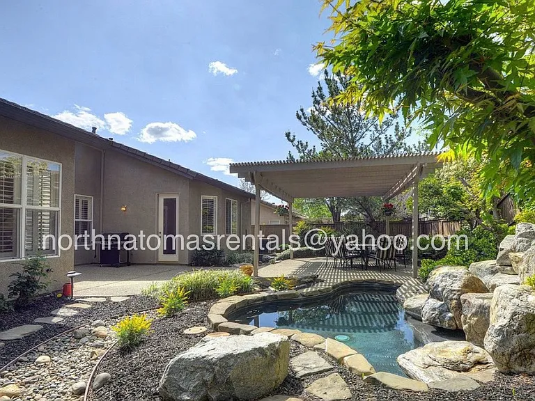 3949 Moraga Dr — Photo 36