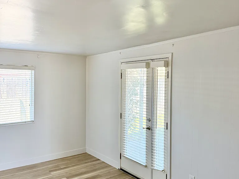 3636 W Tulare Ave — Photo 18