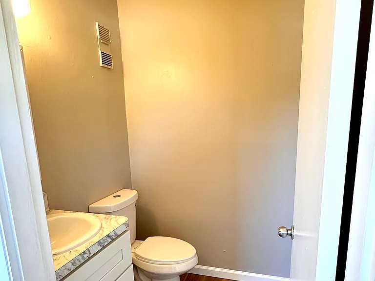 450 Tomoka Ave #215 — Photo 11