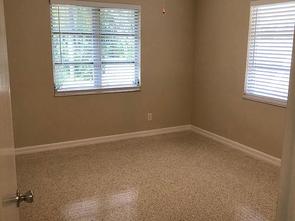 5th image of 4927 27th Ave S