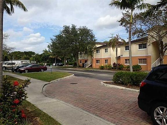 3rd image of 3610 N 56th Ave APT 217