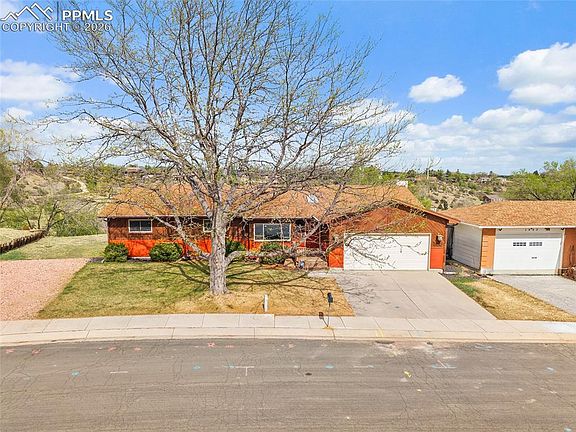 2nd image of 1453 Friendship Ln E