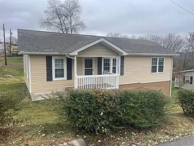 3 bed, 1400 sqft, $1,500 — Photo 2