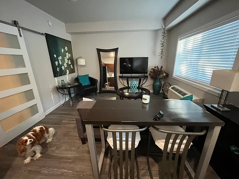 619 E 8th St #7 — Photo 1