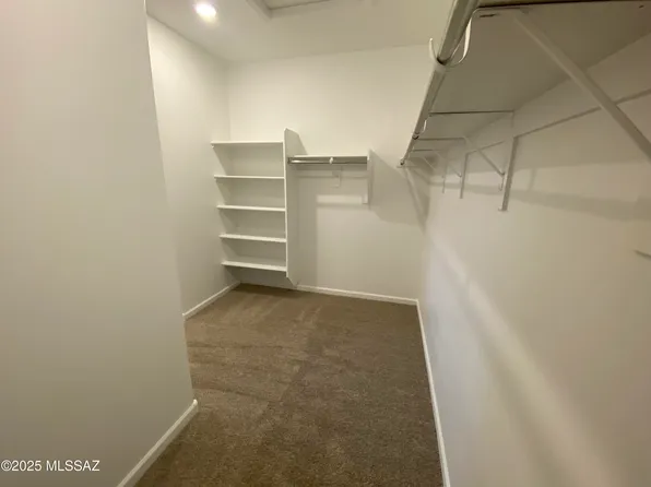 9871 N Solstice Ave, Tucson, AZ 85743