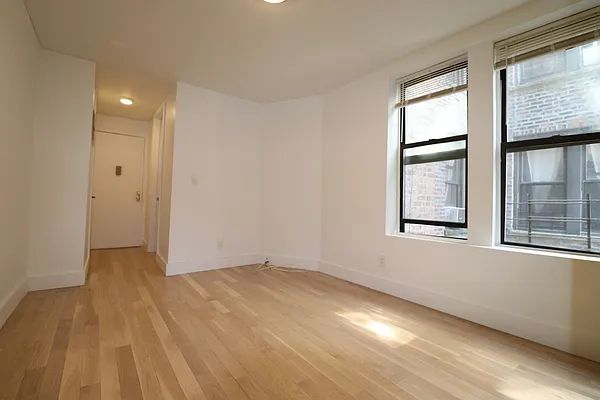 Rented by Bruma Realty LLC | media 2