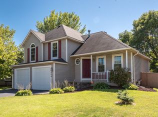 1054 Boston Hill Rd, Eagan, MN 55123