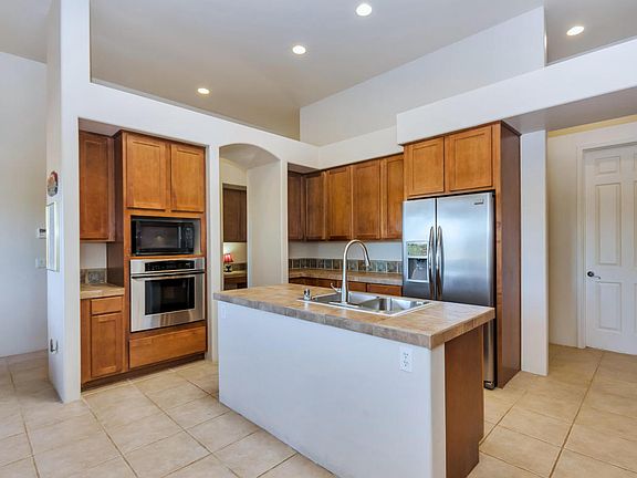 4th image of 14009 E Quail Track Dr