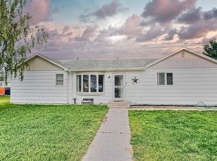 2030 6th Ave E, Williston, ND 58801