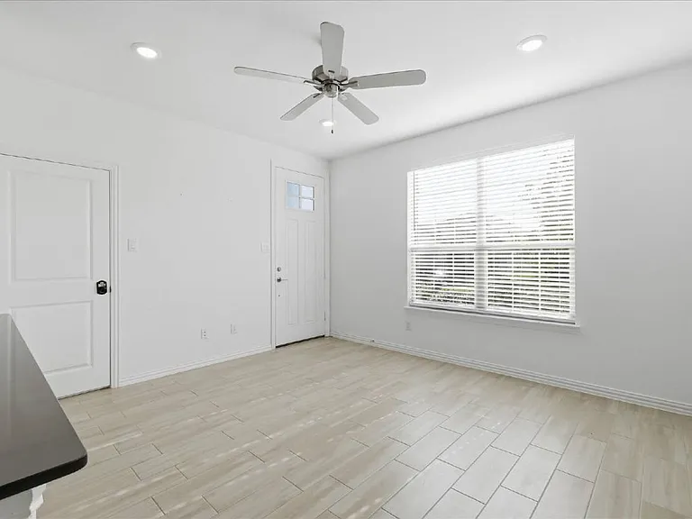 8316 Catalpa Ln — Photo 8
