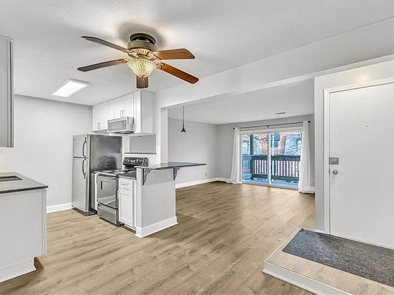 2nd image of 4530 Holly St APT 8
