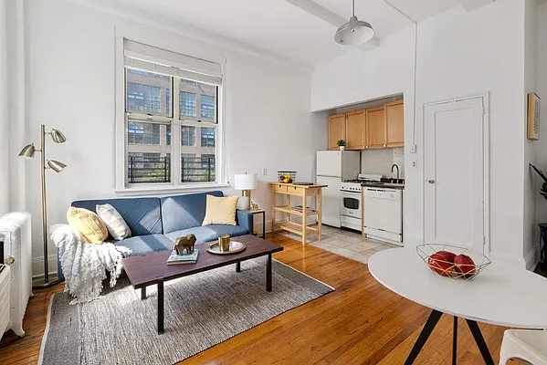 Rented by Compass | media 13