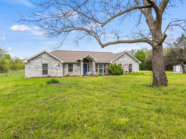 1252 W 12th St, Bonham, TX 75418