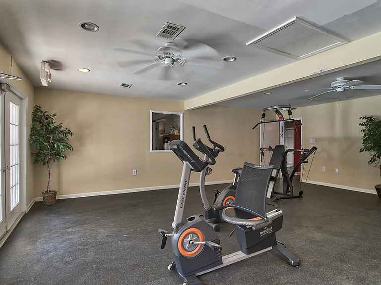 Killian Hill Apartment Homes — Photo 9