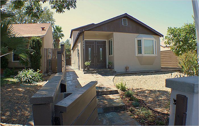 1st image of 2027 N Buena Vista St