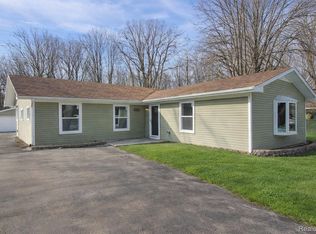 3750 Alida Ave, Rochester Hills, MI 48309