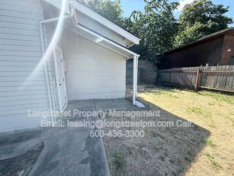 588 Knapps Pl NE — Photo 27