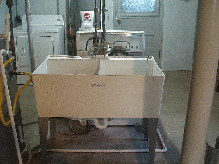 double bowl laundry sink