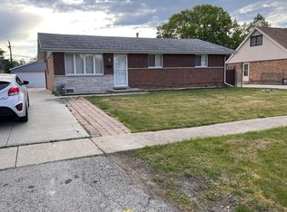 8732 Cranbrook Ln, Bridgeview, IL 60455