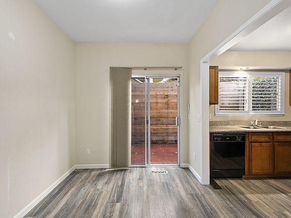 4th image of 3858 Maybelle Ave #1