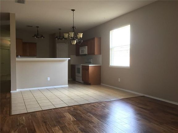 4th image of 1932 Juniper Dr