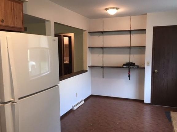 3rd image of 133 Grand Manor Dr