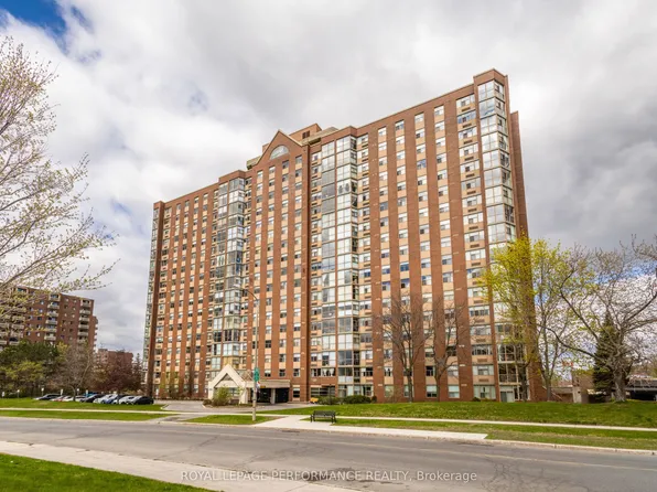 2760 Carousel Cres #1606, Ottawa, ON K1T 2N4