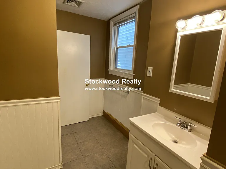 38 Mount Vernon St #2 — Photo 25