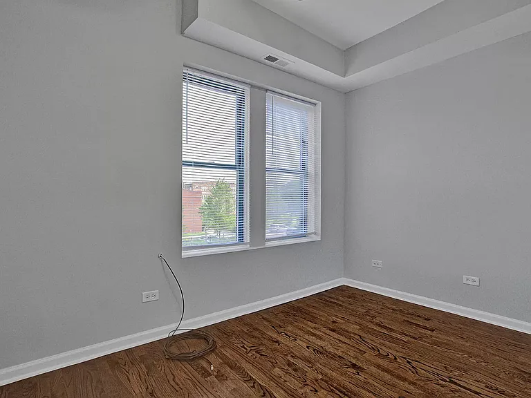 6211 S Woodlawn Ave #D — Photo 18