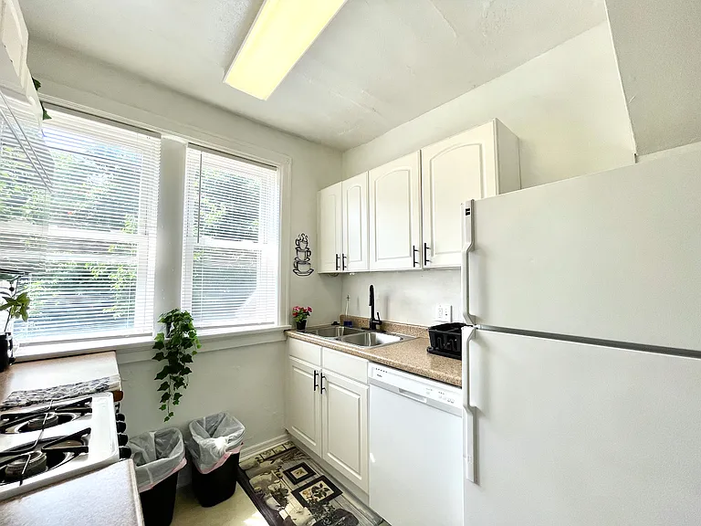6651 Berthold Ave #3N — Photo 5