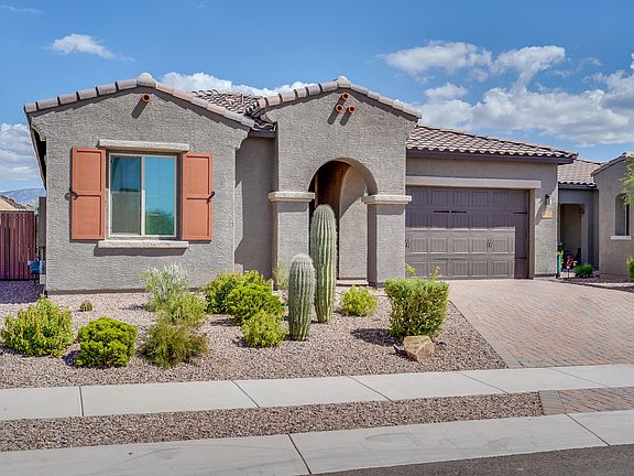 2nd image of 1025 W Lark Bunting Ln
