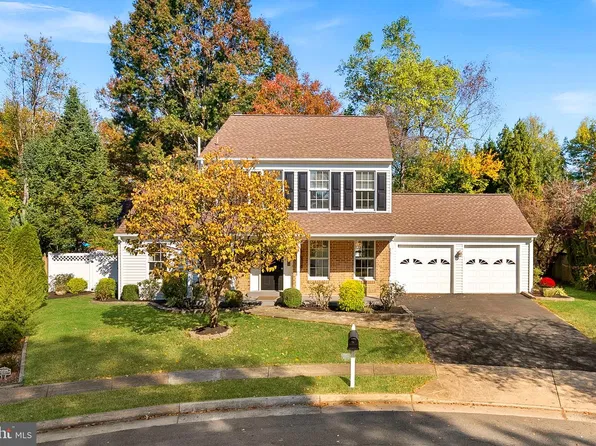 704 Evard Ct SW, Leesburg, VA 20175