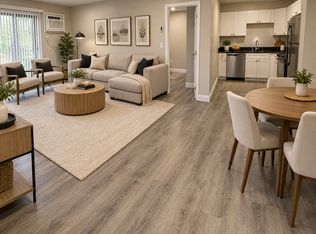 23 Hemans St, Worcester, MA 01605