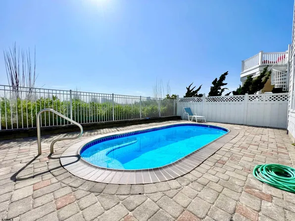 24 Ocean Dr W, Brigantine, NJ 08203