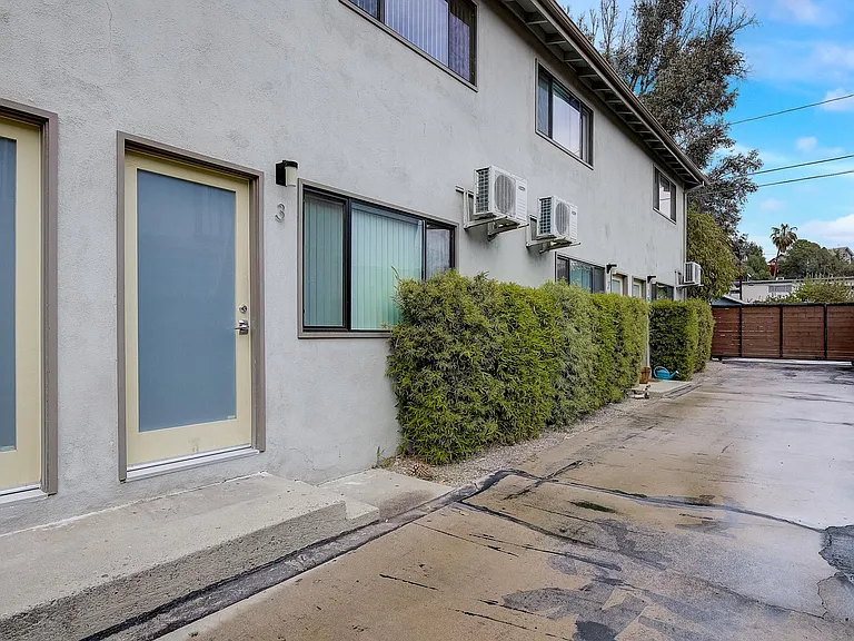 208 S Avenue 58 #3 — Photo 22