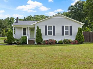 10 Meadowview Dr, Taylors, SC 29687