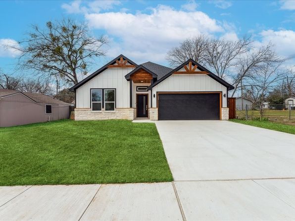 225 West Pl, Fort Worth, TX 76108