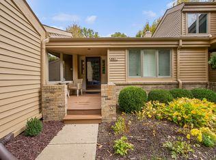501 Woodgrove Dr, Ann Arbor, MI 48103