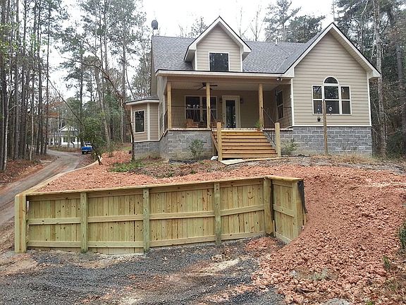  Principal elevation / Front