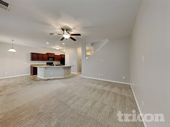 3rd image of 143 Ridge Terrace Ln