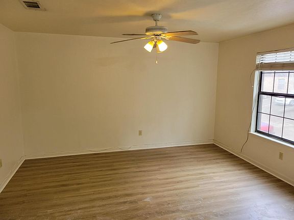 2nd image of 319 Dixie Dr APT 1C