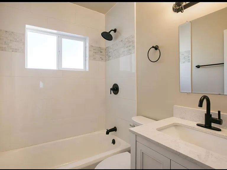 635 Adams St NE #A — Photo 15