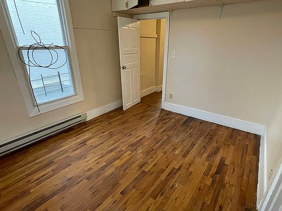 2nd image of 326 N Lumber St APT 1