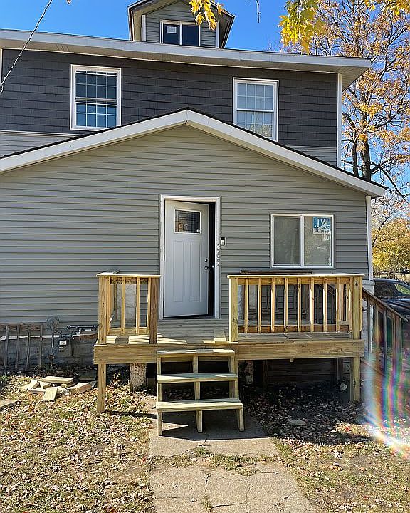 2nd image of 365 Kendall St N #1890262
