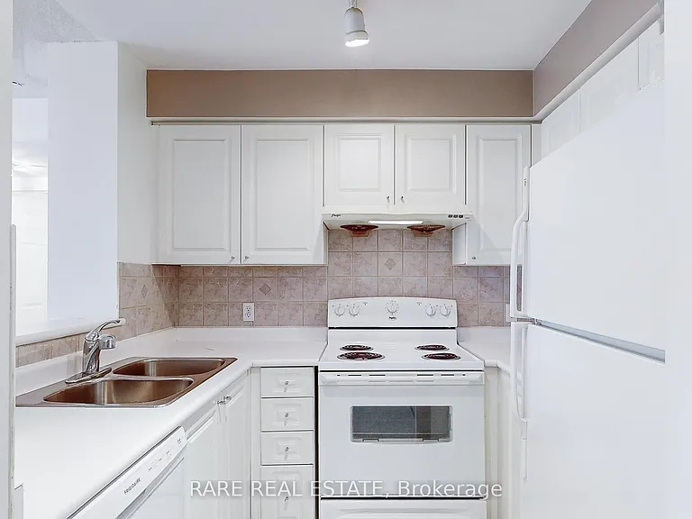 11 Lee Centre Dr #1016 — Photo 9