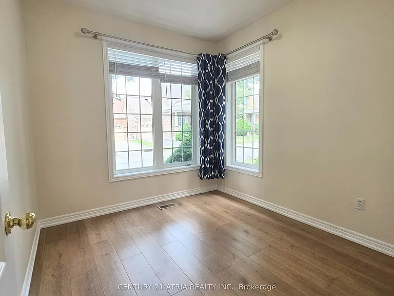 31 Cliveden Pl — Photo 7