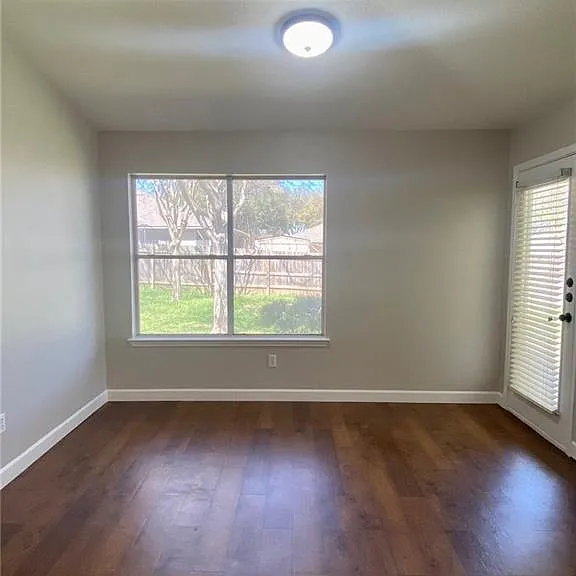 2307 Vernell Way — Photo 12