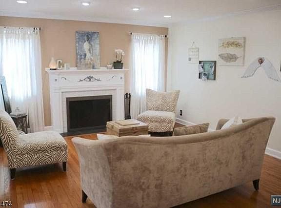 4th image of 32 Maier St #34