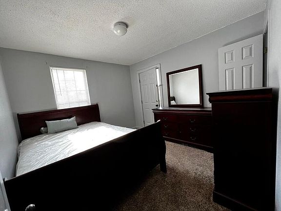 3rd image of 768 W 68th St