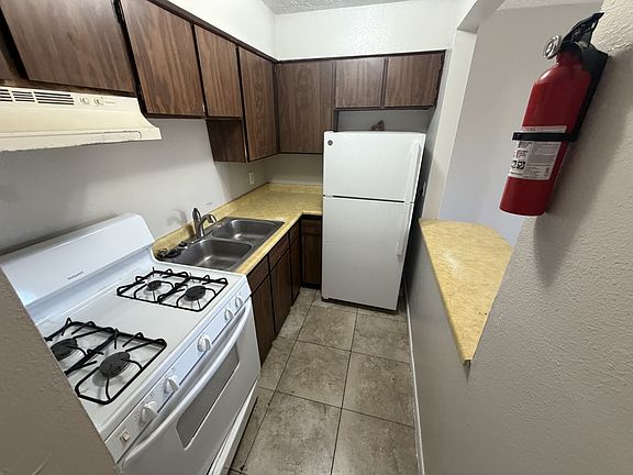 2nd image of 433 Louisiana Blvd SE #11574265